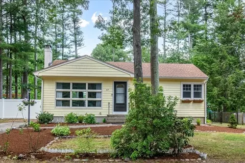 47 Pine Grove Ave, Sharon, MA 02067