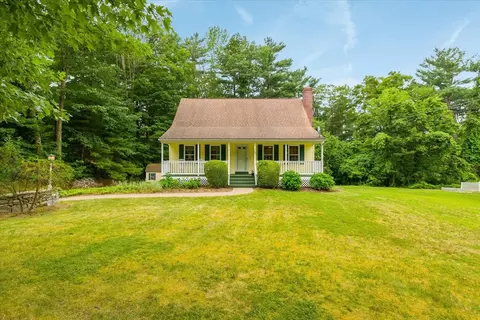 65 E Brimfield Rd, Holland, MA 01521
