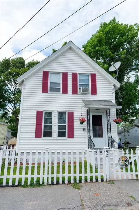 92 Cosgrove St, Lowell, MA 01852