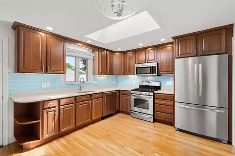 253 Needham St, Dedham, MA 02026 photo 12