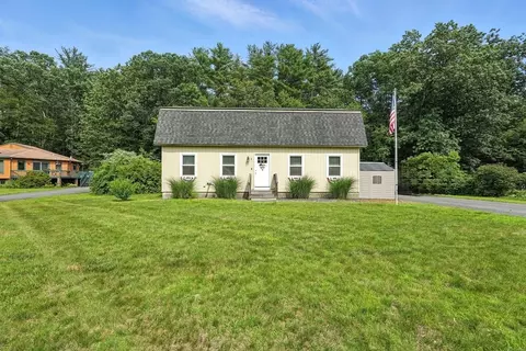 17 Revere Cir, Greenfield, MA 01301