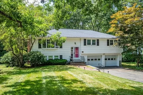 115 Alder Rd, Westwood, MA 02090