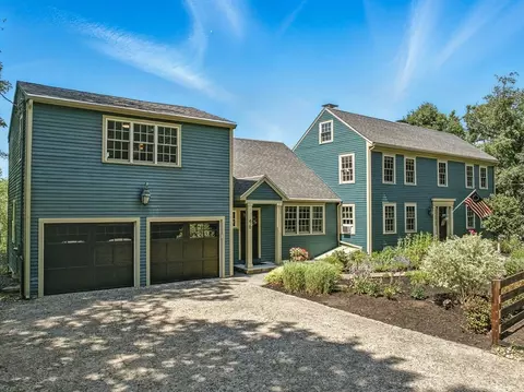 46 Foster, North Andover, MA 01845