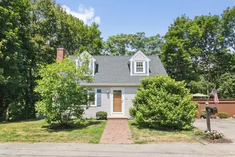 216 Nahant St, Wakefield, MA 01880
