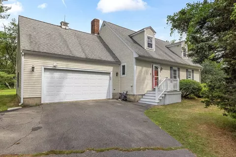 74 Warren St, Georgetown, MA 01833