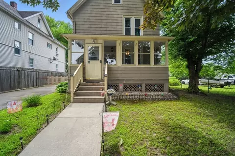 73 Abbe Ave, Springfield, MA 01107
