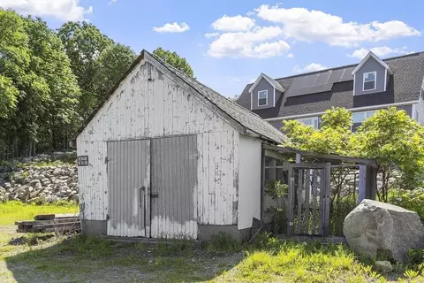 2 Deacon Farm Ln, Gloucester, MA 01930 photo 17