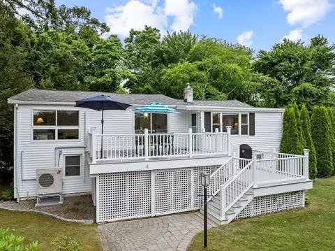 3 Mckinley St, Wareham, MA 02571