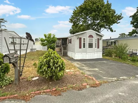 4 Francis St, Wareham, MA 02538