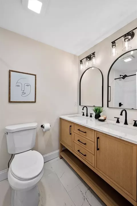 Bath - 44 Longbow Rd, Danvers, MA 01923 photo 2 of 3