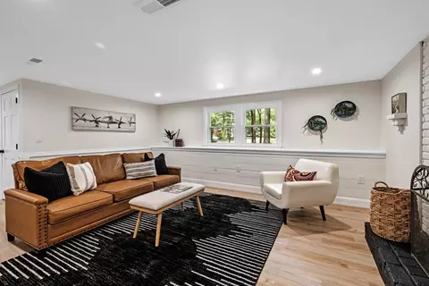 Living - 44 Longbow Rd, Danvers, MA 01923 photo 2 of 2