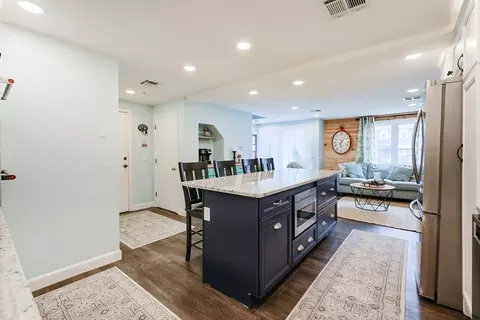 870 Landry Ave #9, North Attleboro, MA 02760