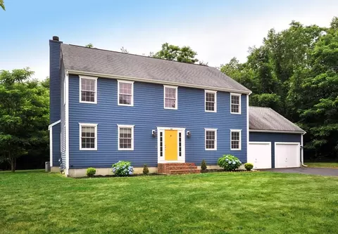 138 Pine Tree Ln, Raynham, MA 02767