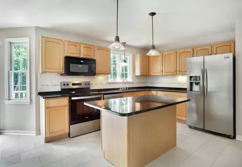 138 Pine Tree Ln, Raynham, MA 02767 photo 13