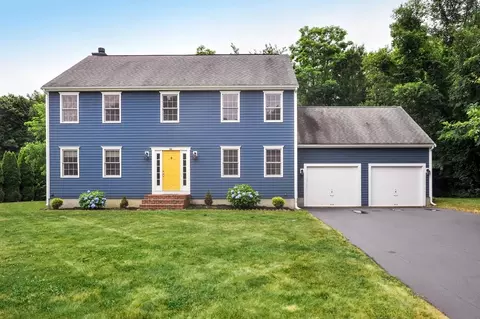 138 Pine Tree Ln, Raynham, MA 02767 photo 3