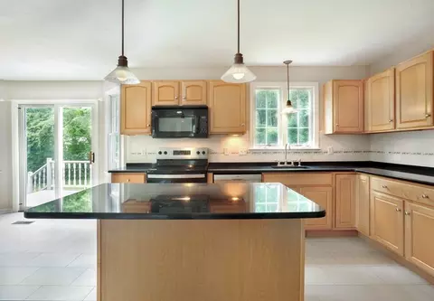138 Pine Tree Ln, Raynham, MA 02767 photo 14