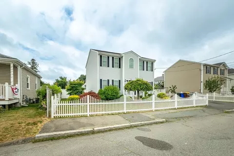 53 Somerset St, Fall River, MA 02721 photo 2