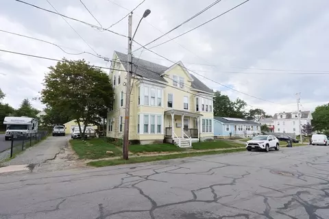 14 8th Ave, Haverhill, MA 01830