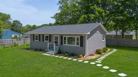 47 Corte Real Ave, Falmouth, MA 02536