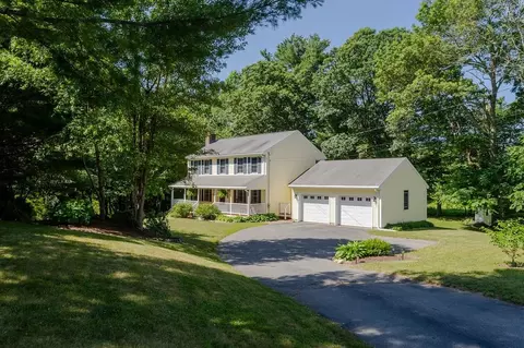 36 Winterberry Ln, Attleboro, MA 02703