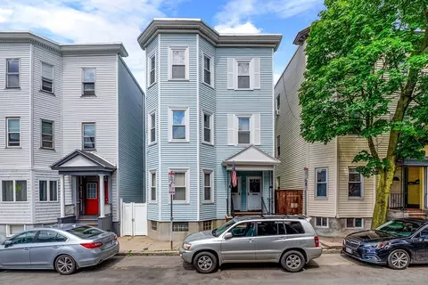 47 Middle St, Boston, MA 02127