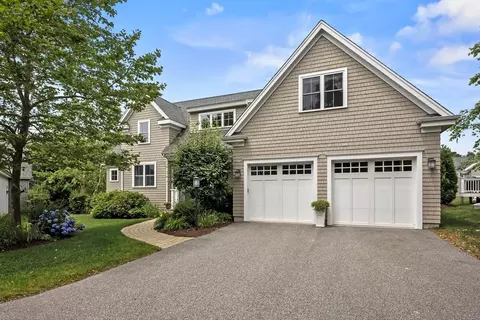 18 Inverness #18, Plymouth, MA 02360