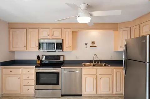 16 George St #9, Attleboro, MA 02703