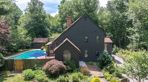 171 Pine St, Norwell, MA 02061