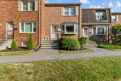 6 Loring Hills Ave #C3, Salem, MA 01970