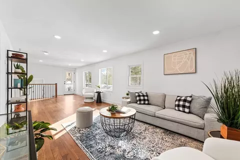 44 Abington St, Hingham, MA 02043 photo 7
