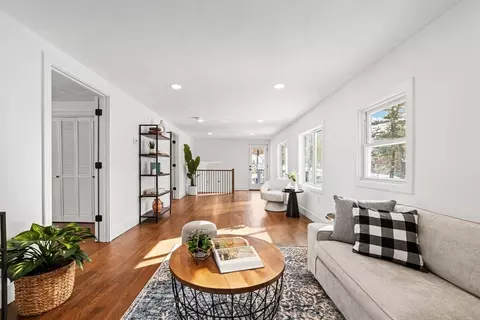 44 Abington St, Hingham, MA 02043 photo 8
