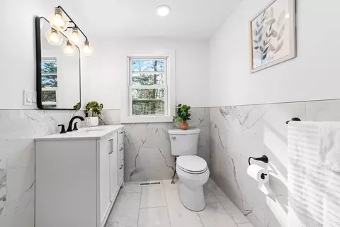 44 Abington St, Hingham, MA 02043 photo 19