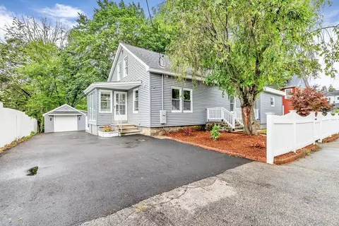 52 Harris St, Webster, MA 01570 photo 2