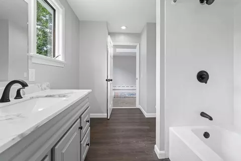 Entry Way - 59 Cross St, Hingham, MA 02043 photo 3 of 5