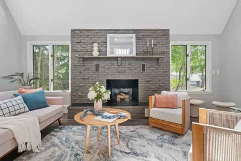 Living - 59 Cross St, Hingham, MA 02043 photo 1 of 3
