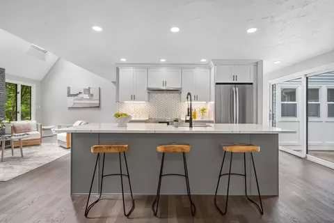 Kitchen - 59 Cross St, Hingham, MA 02043 photo 4 of 7