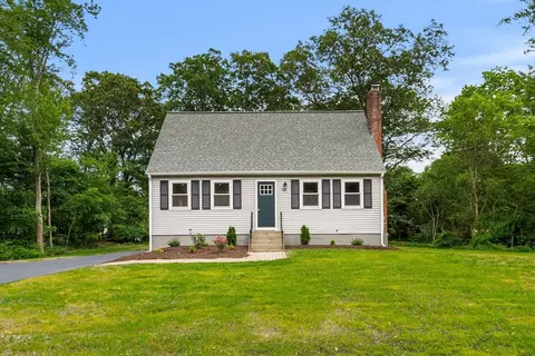 92 Melody Dr, Attleboro, MA 02703