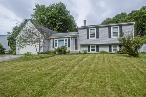 47 Pynchon Rd, South Hadley, MA 01075