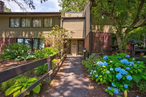 554 Great Elm Way #554, Acton, MA 01718