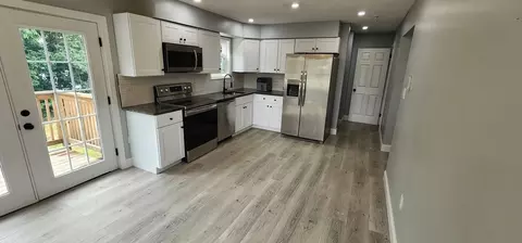 14 4th St, Worcester, MA 01602 photo 7