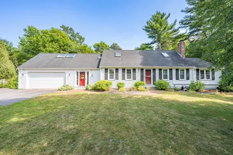 65 Hadrada Ln, Centerville, MA 02632