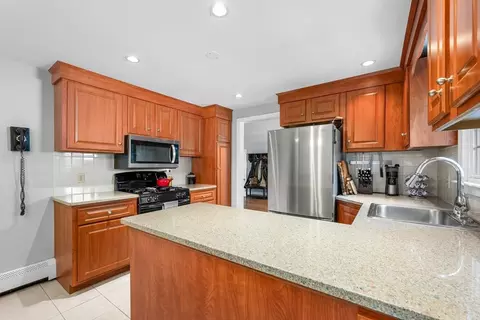 65 Hadrada Ln, Centerville, MA 02632 photo 4
