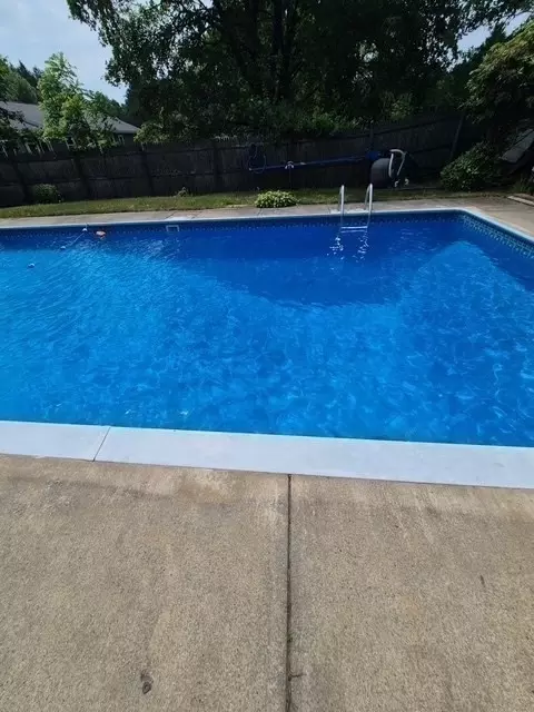 135 Bulat Dr, Springfield, MA 01129 photo 16