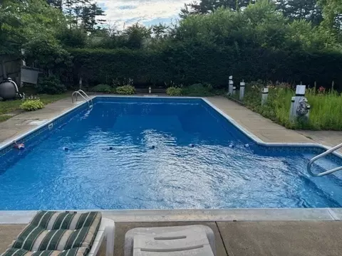 135 Bulat Dr, Springfield, MA 01129 photo 18
