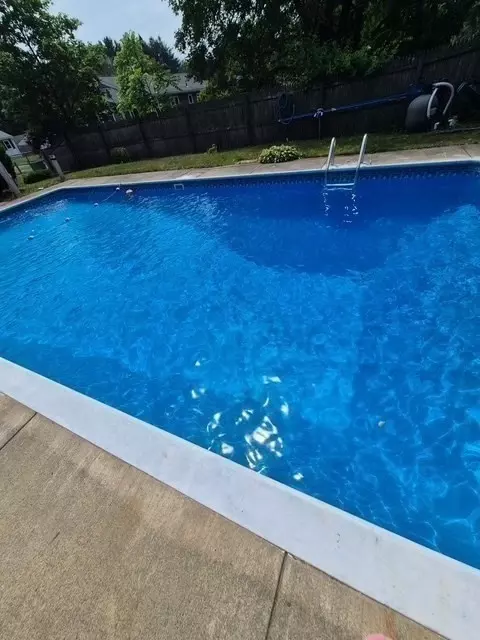 135 Bulat Dr, Springfield, MA 01129 photo 17