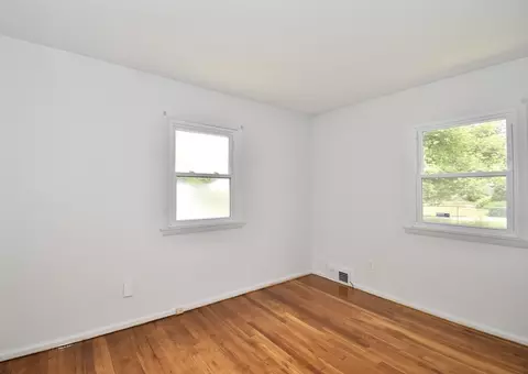 631 James St, Chicopee, MA 01020 photo 10