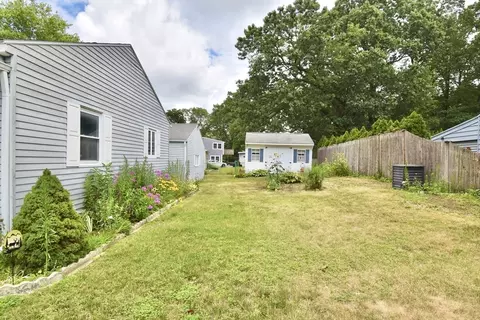 631 James St, Chicopee, MA 01020 photo 17