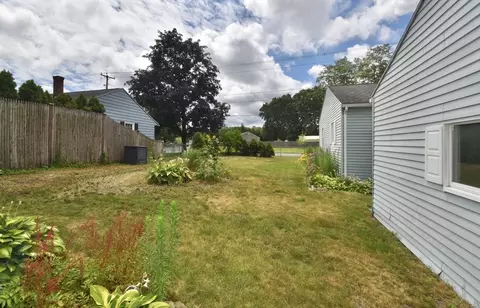 631 James St, Chicopee, MA 01020 photo 16
