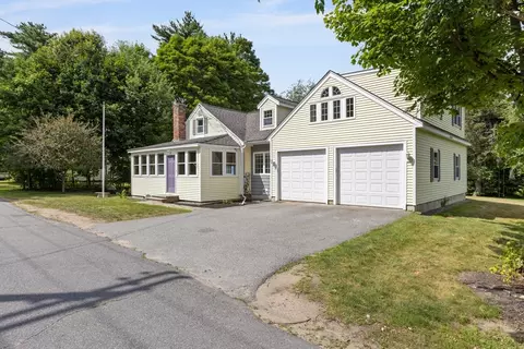 19 Tucker Ave, Pepperell, MA 01463