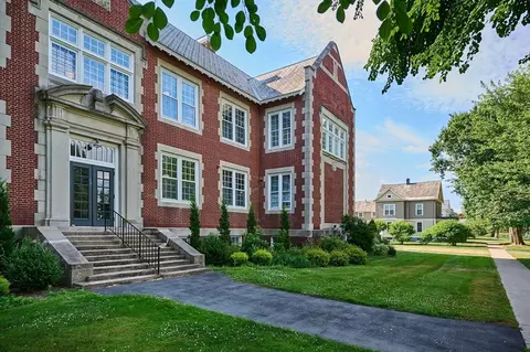 58 Main St #2, Hatfield, MA 01038